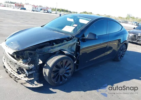 2022 Tesla Model Y Performance Dual Motor All-Wheel Drive z USA, uszkodzony, nr VIN 7SAYGDEFXNF406401